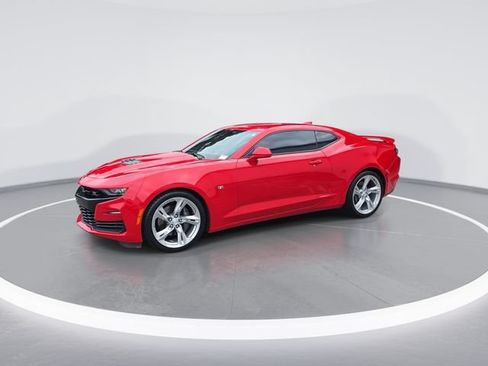 Used 2019 Chevrolet Camaro SS RWD image 4