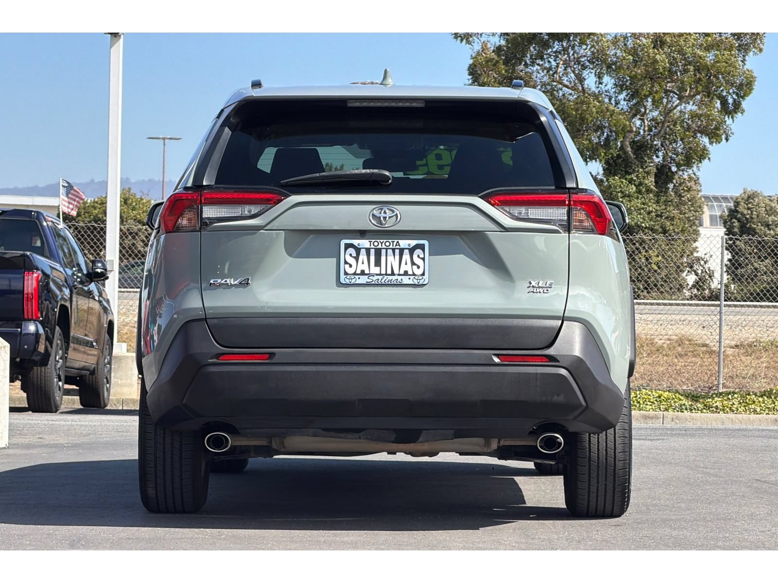 Used 2019 Toyota RAV4 XLE w/ Convenience Package AWD/4WD image 5
