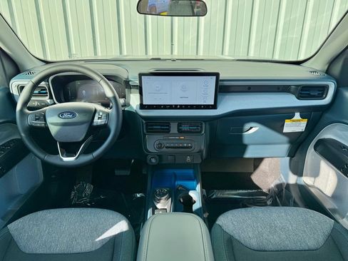 New 2025 Ford Maverick XLT w/ XLT Luxury Package FWD image 32