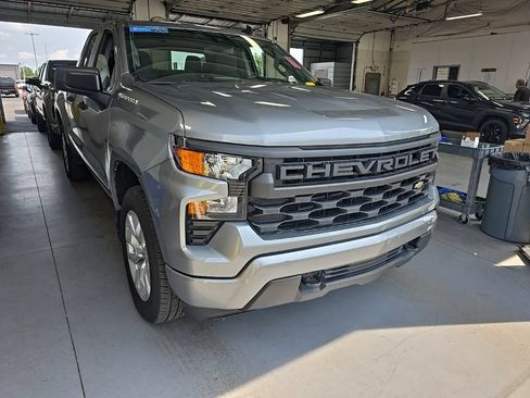 Used 2023 Chevrolet Silverado 1500 Custom AWD/4WD image 1