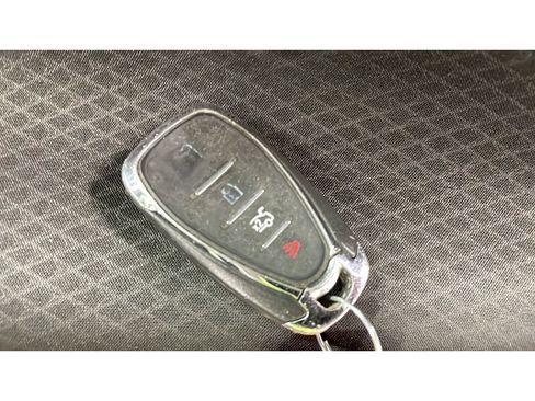 Used 2017 Chevrolet Malibu LT FWD image 19