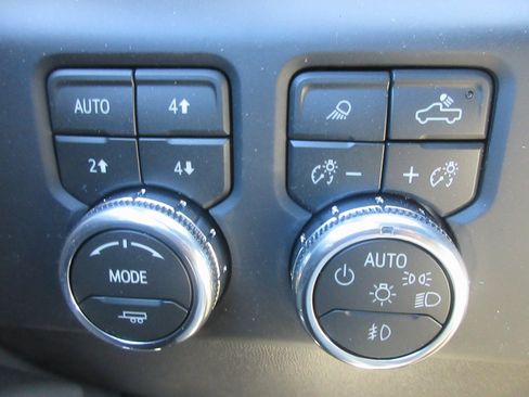 New 2026 GMC Sierra 1500 AT4 w/ AT4 Premium Package image 18