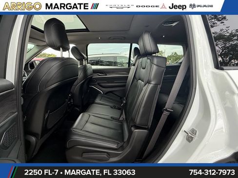 Used 2021 Jeep Grand Cherokee L Limited RWD image 12