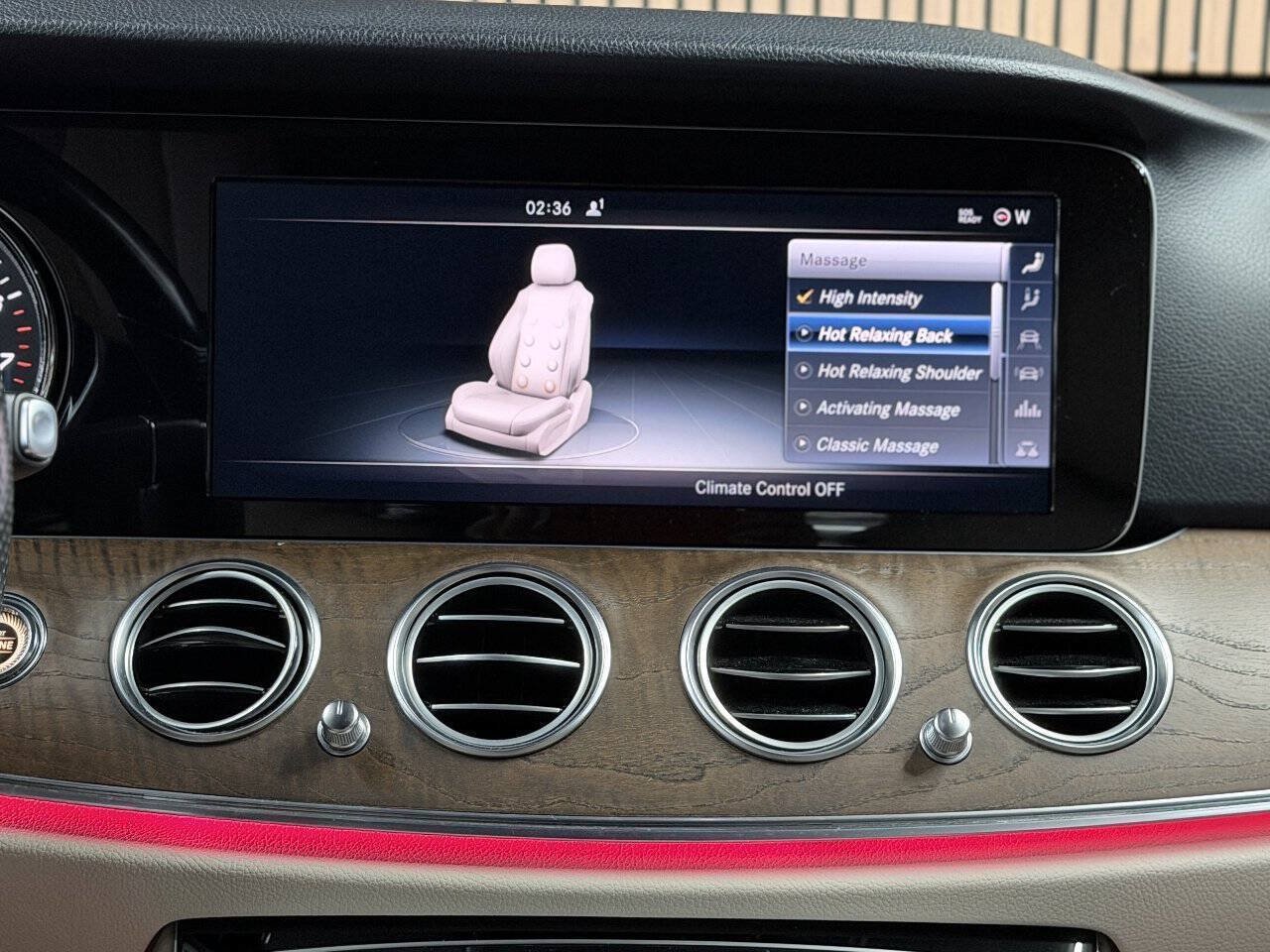 Used 2017 Mercedes-Benz E 300 4MATIC image 19