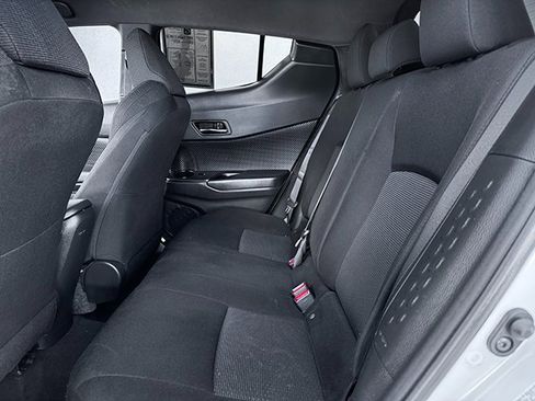 Used 2019 Toyota C-HR LE image 21