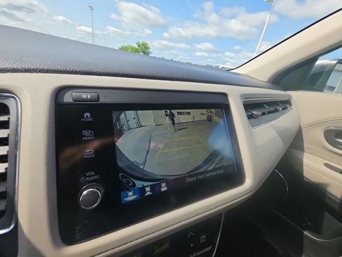 Used 2021 Honda HR-V EX-L image 21