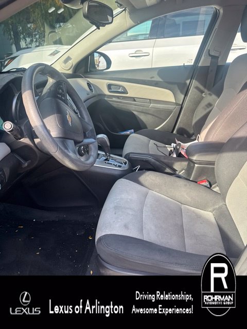 Used 2014 Chevrolet Cruze LS FWD image 5