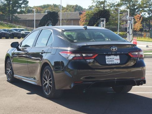 Used 2023 Toyota Camry SE image 15