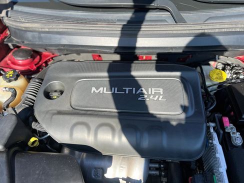 Used 2016 Jeep Cherokee Latitude AWD/4WD image 46