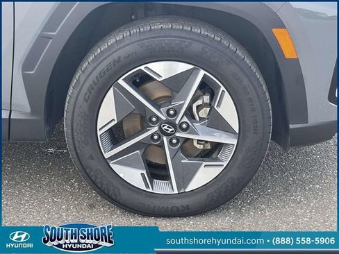 Certified 2025 Hyundai Tucson SEL AWD/4WD image 9