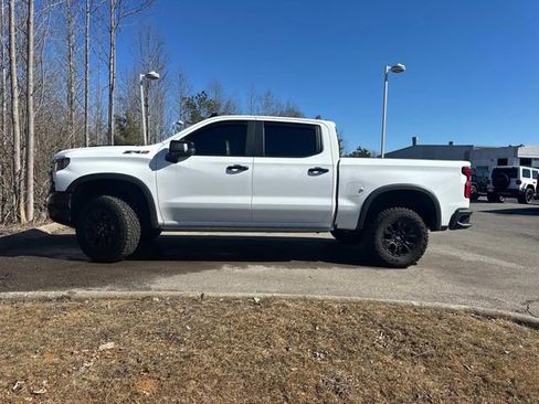 Used 2025 Chevrolet Silverado 1500 ZR2 w/ Technology Package image 7