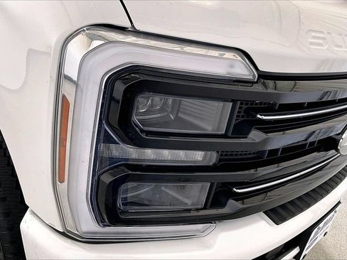 Used 2025 Ford F250 Platinum AWD/4WD image 28