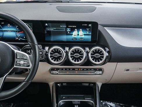 Used 2022 Mercedes-Benz GLA 250 image 13