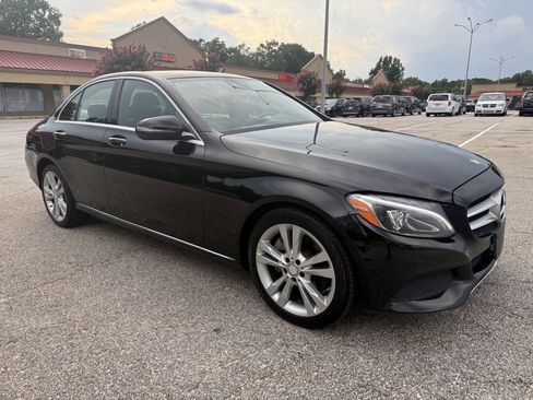 Used 2017 Mercedes-Benz C 300 4MATIC Sedan image 1