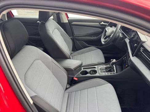 New 2026 Volkswagen Jetta SE FWD image 21