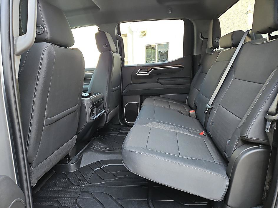 New 2026 Chevrolet Silverado 1500 RST w/ Redline Edition AWD/4WD image 11