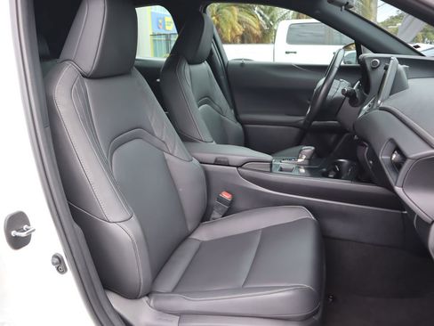 Used 2025 Lexus UX 300h FWD image 28