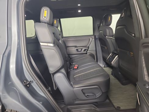 Used 2022 Rivian R1S Launch Edition AWD/4WD image 23