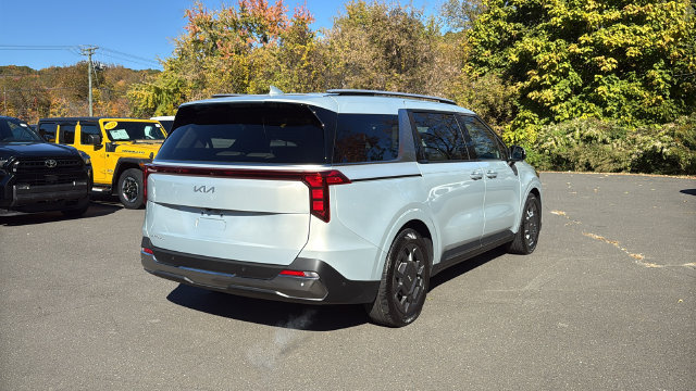 Used 2026 Kia Carnival SX FWD image 6