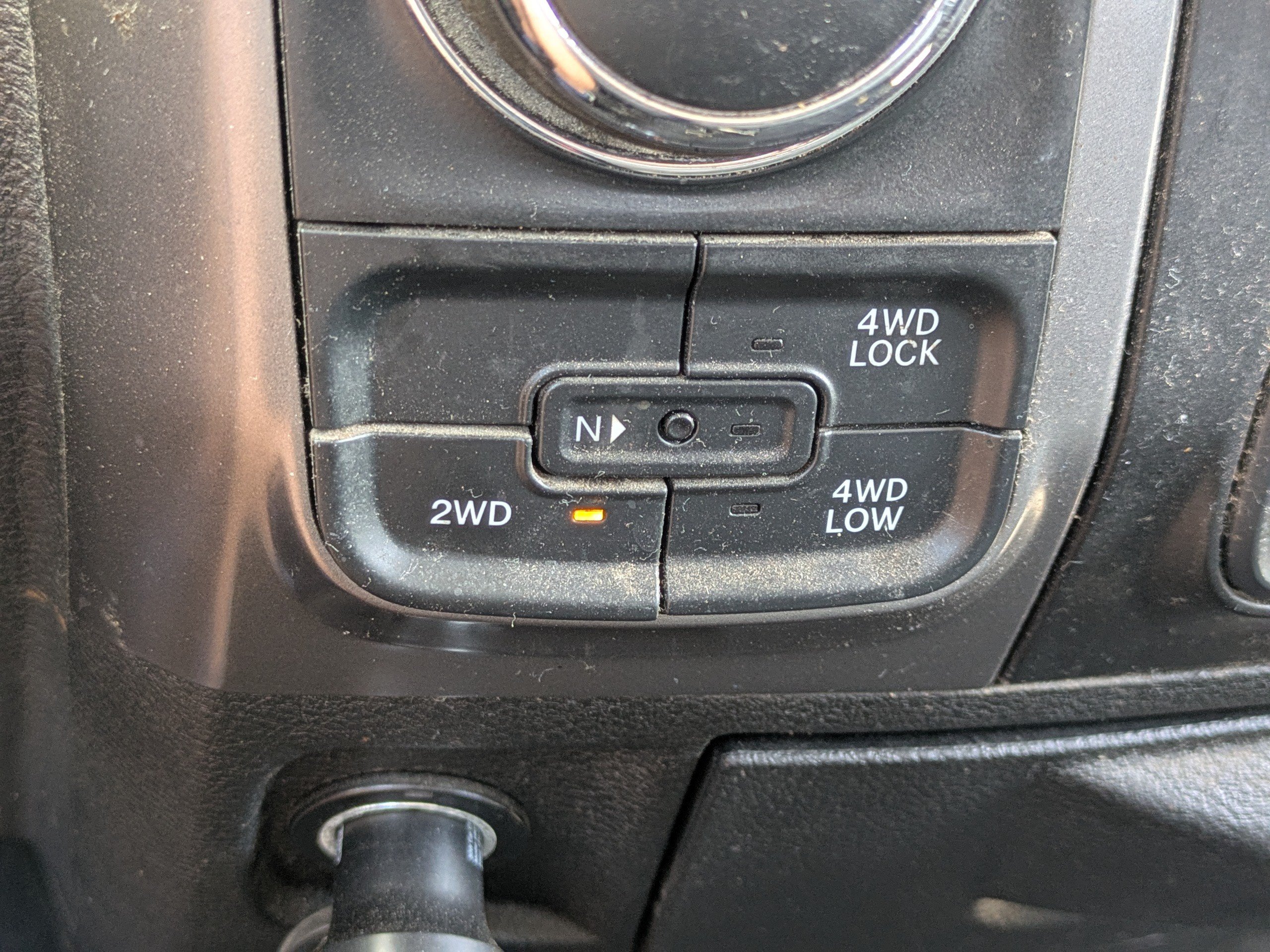Used 2021 RAM 1500 Classic SLT AWD/4WD image 25