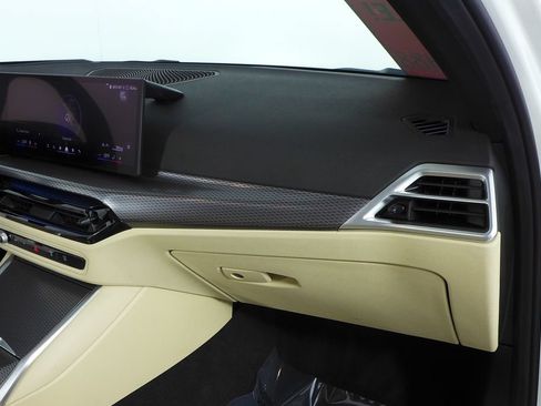 Certified 2025 BMW 330i Sedan w/ M Sport Package RWD image 14