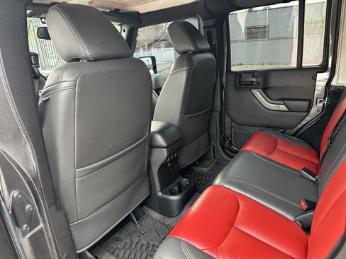 Used 2017 Jeep Wrangler Unlimited Sport w/ Quick Order Package 24S image 32