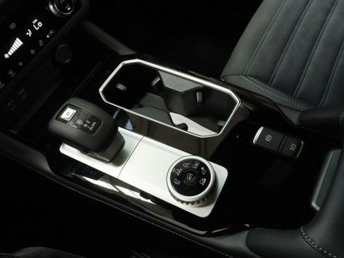New 2026 Mitsubishi Outlander AWD image 14