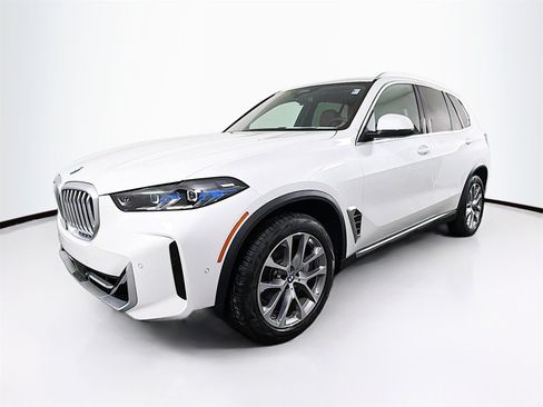 New 2026 BMW X5 xDrive40i w/ Climate Comfort Package image 4
