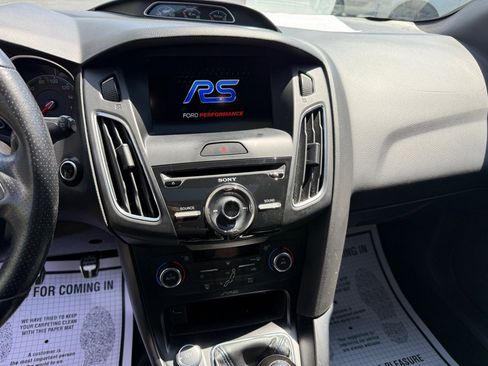 Used 2017 Ford Focus RS AWD/4WD image 62