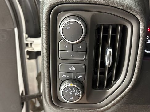 Certified 2023 Chevrolet Silverado 2500 Custom w/ Custom Value Package AWD/4WD image 35