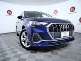Used 2022 Audi Q3 2.0T Premium w/ Convenience Package image 2