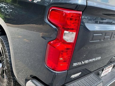 Used 2022 Chevrolet Silverado 1500 LT AWD/4WD image 31