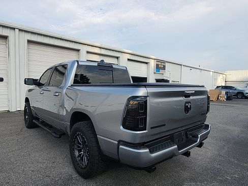 Used 2022 RAM 1500 Big Horn AWD/4WD image 3
