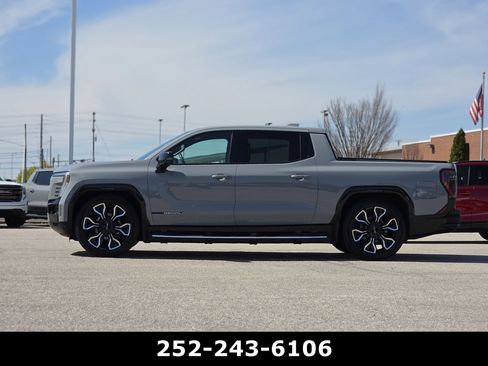 Used 2024 GMC Sierra EV Denali image 4