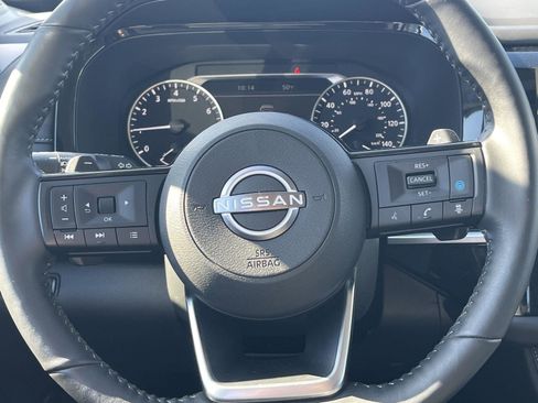 Used 2025 Nissan Pathfinder SL w/ SL Premium Package image 15