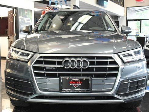 Used 2019 Audi Q5 2.0T Premium Plus w/ Premium Plus Package AWD/4WD image 2