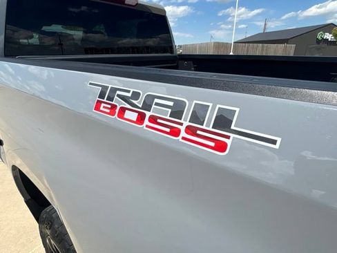 Used 2024 Chevrolet Silverado 1500 Custom Trail Boss AWD/4WD image 25