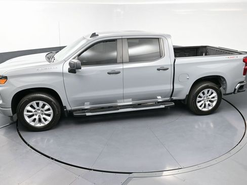 Used 2024 Chevrolet Silverado 1500 Custom image 41