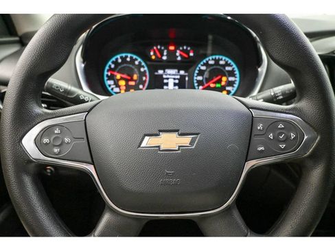 Used 2019 Chevrolet Traverse LS AWD/4WD image 13