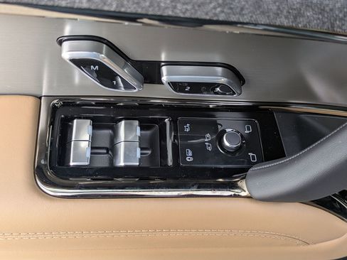 New 2026 Land Rover Range Rover Sport SE image 21