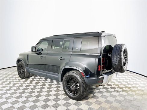Used 2020 Land Rover Defender 110 SE image 5