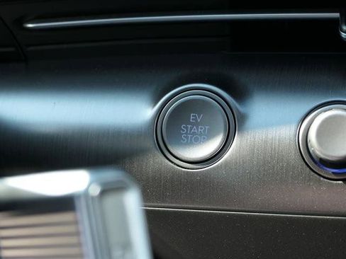 New 2025 Hyundai Kona SEL FWD image 17