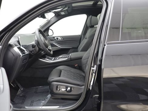 New 2026 BMW X5 xDrive40i w/ M Sport Package AWD/4WD image 6