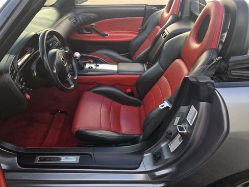 Used 2004 Honda S2000 image 6