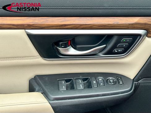 Used 2018 Honda CR-V Touring image 23
