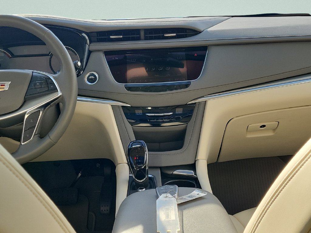 Used 2023 Cadillac XT5 Premium Luxury FWD image 15