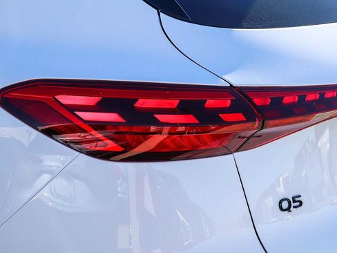 New 2025 Audi Q5 Premium image 12