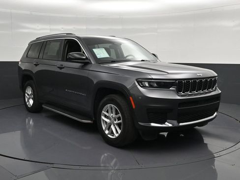 Used 2024 Jeep Grand Cherokee L Laredo RWD image 5