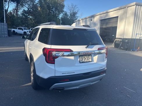 Used 2023 GMC Acadia SLE w/ Driver Convenience Package image 2