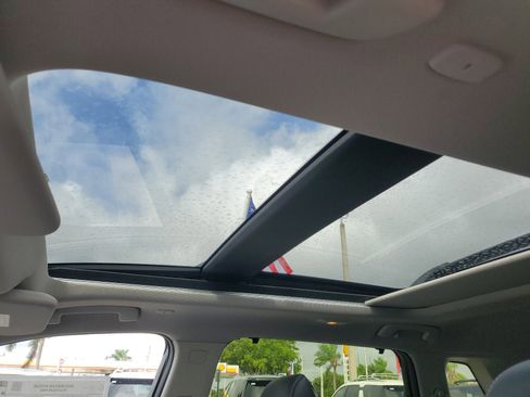 New 2025 Nissan Rogue Platinum w/ Platinum Premium Package image 18